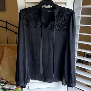 Halogen crochet top tie blouse. Size L - Black